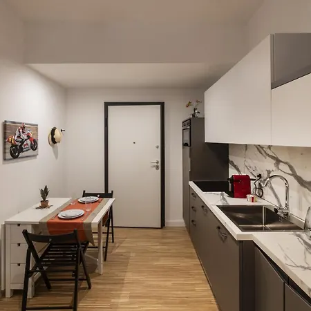 Easylife - - Mincio 30 D - Corvetto Lägenhet *